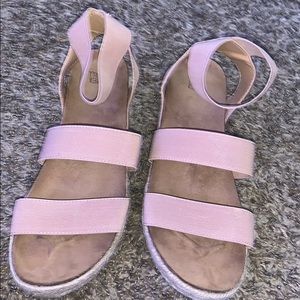 Time and Thru Nude wedges